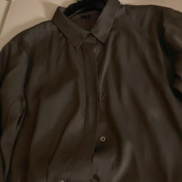 Theory 100 percent Oliver green silk blouse - Picture 9 of 13